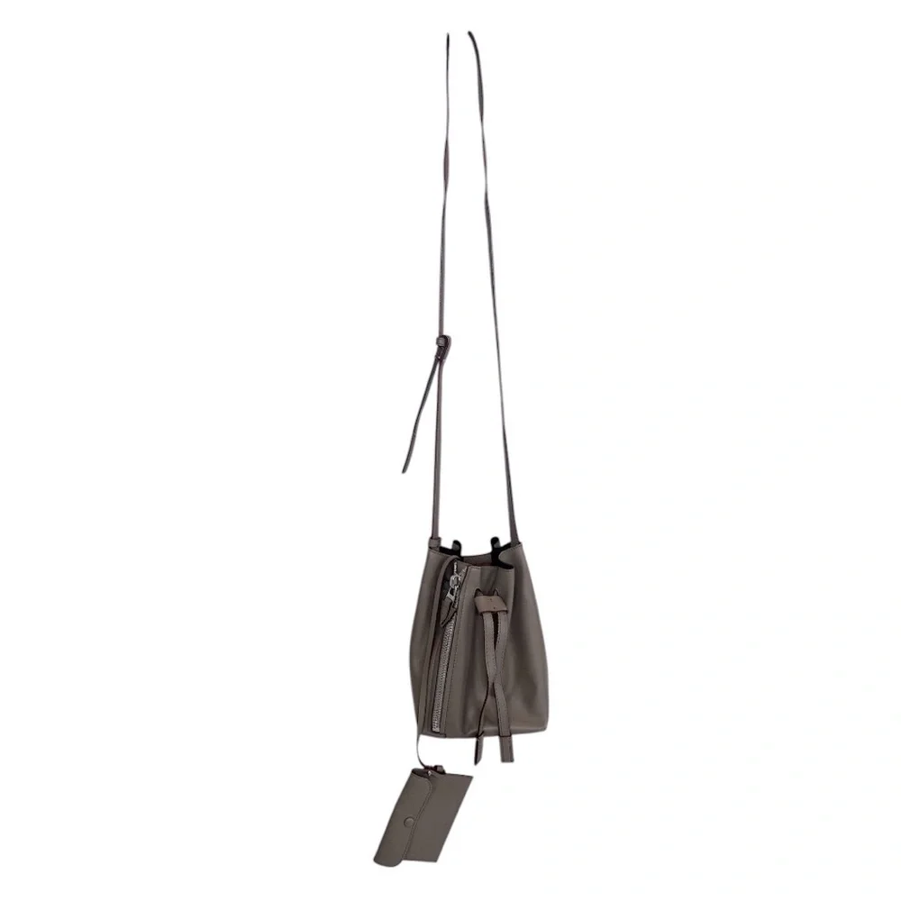 ELENA GHISELLINI Leo Bucket Bag, Light Biege